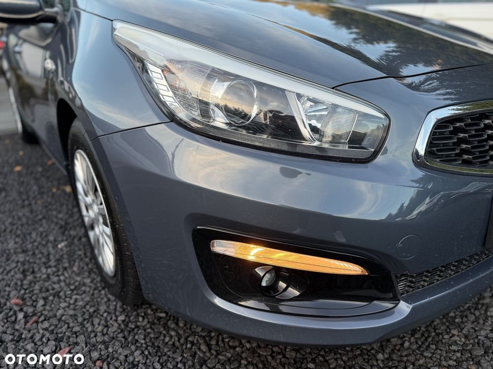 Kia Ceed 1.4 CVVT Dream-Team Edition - 9