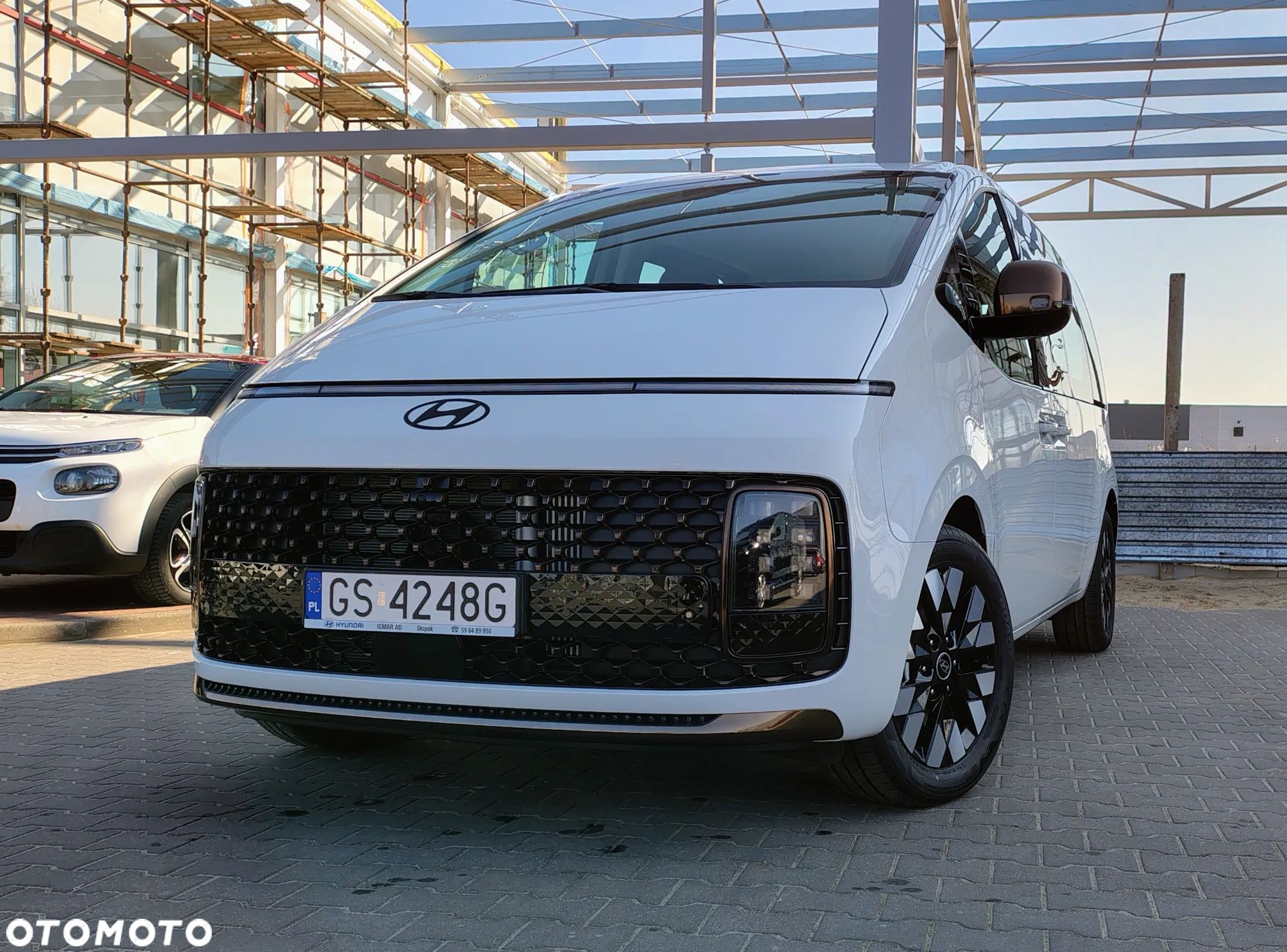 Hyundai Staria 1.6 T-GDI HEV Luxury - 1