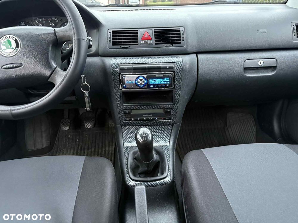 Skoda Octavia 1.9 TDI Combi Classic - 9