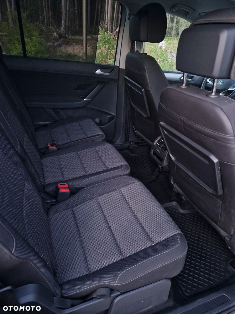 Volkswagen Touran - 8
