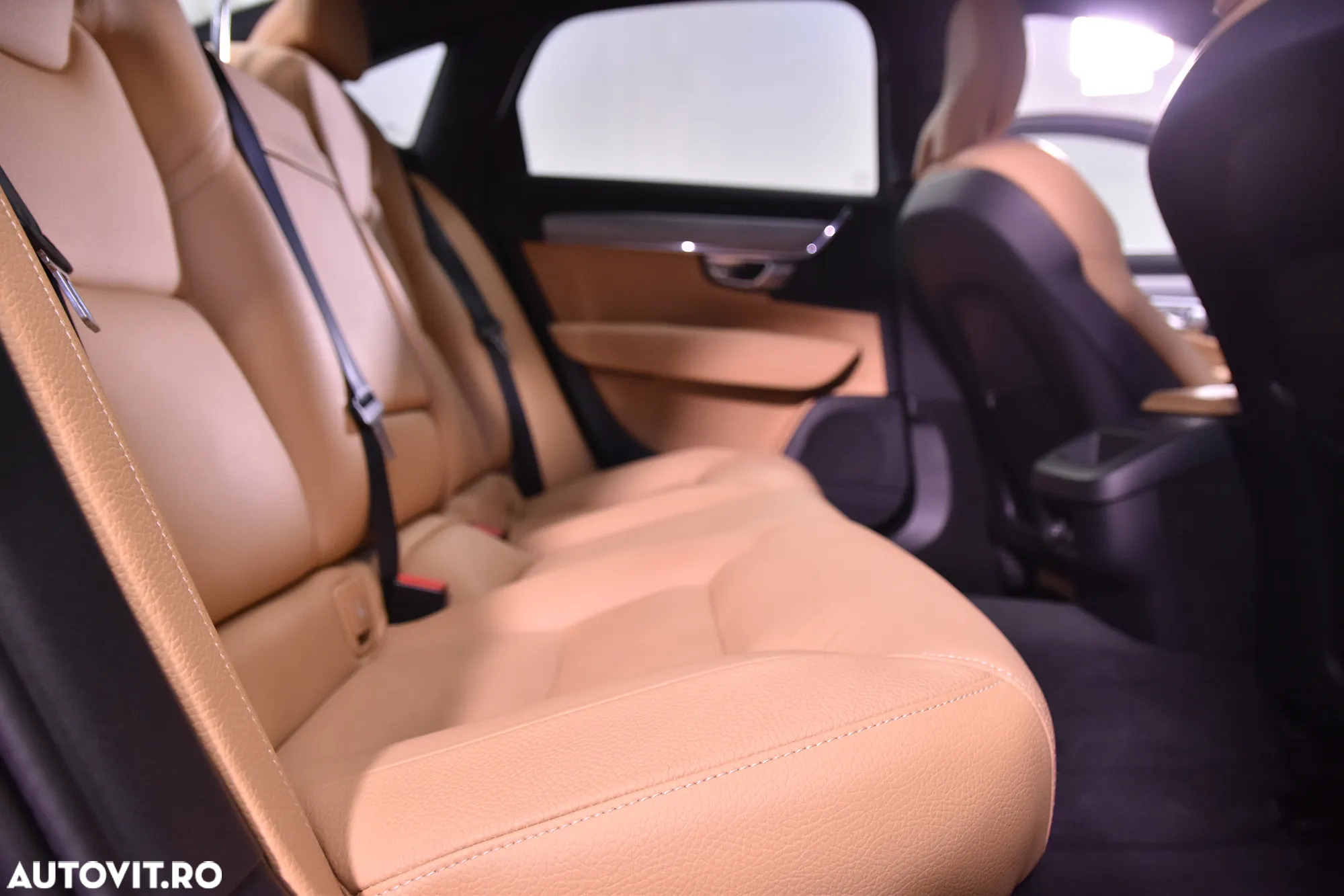 Volvo S90 - 12