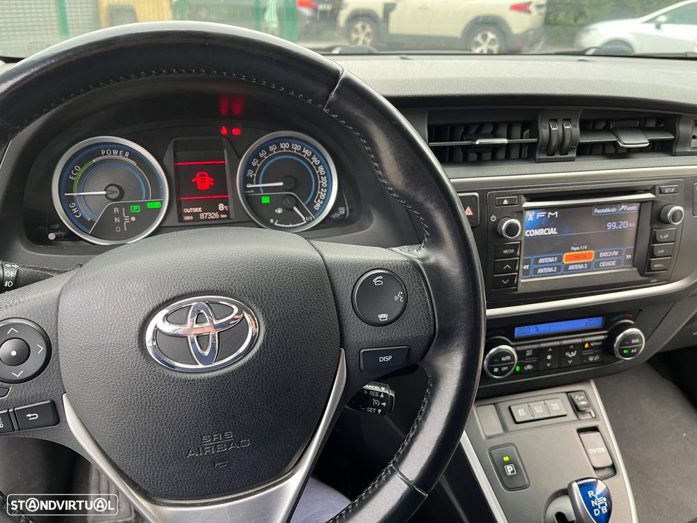 Toyota Auris Touring Sports 1.8 HSD Exclusive - 12