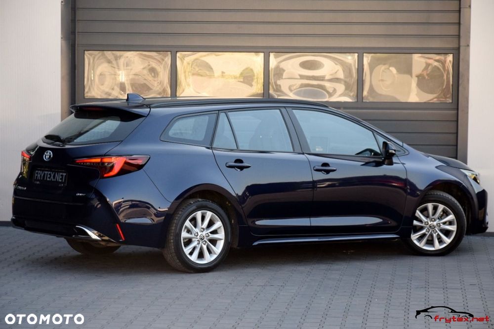 Toyota Corolla - 12