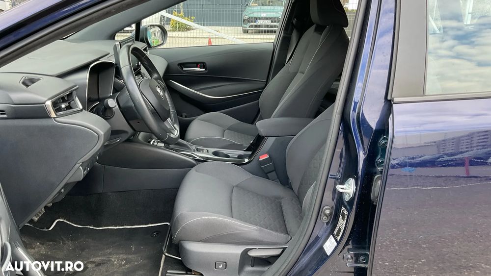 Toyota Corolla 1.8 HSD Business - 16