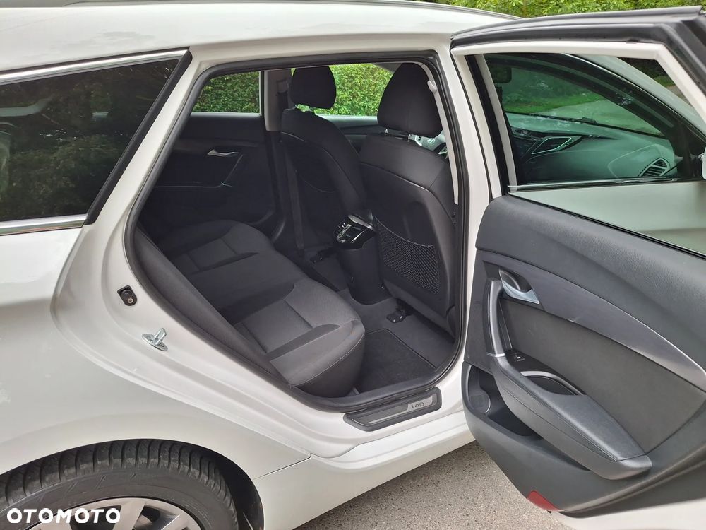 Hyundai i40 1.6 Comfort - 11