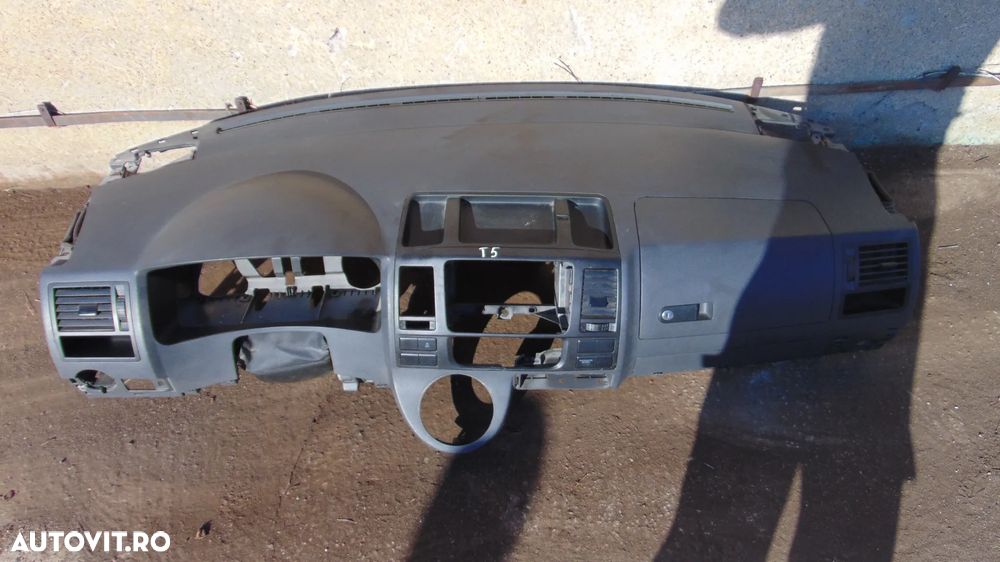 Plansa bord Volkswagen Transporter T5 2.0 an 2009-2015 - 2