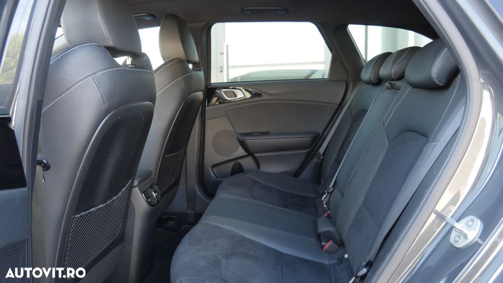 Kia Ceed 1.5 T-GDI 7DCT GT Line - 19