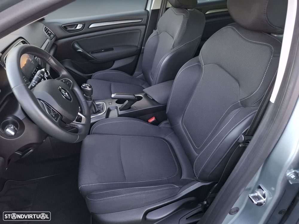 Renault Mégane 1.5 Blue dCi Limited - 11