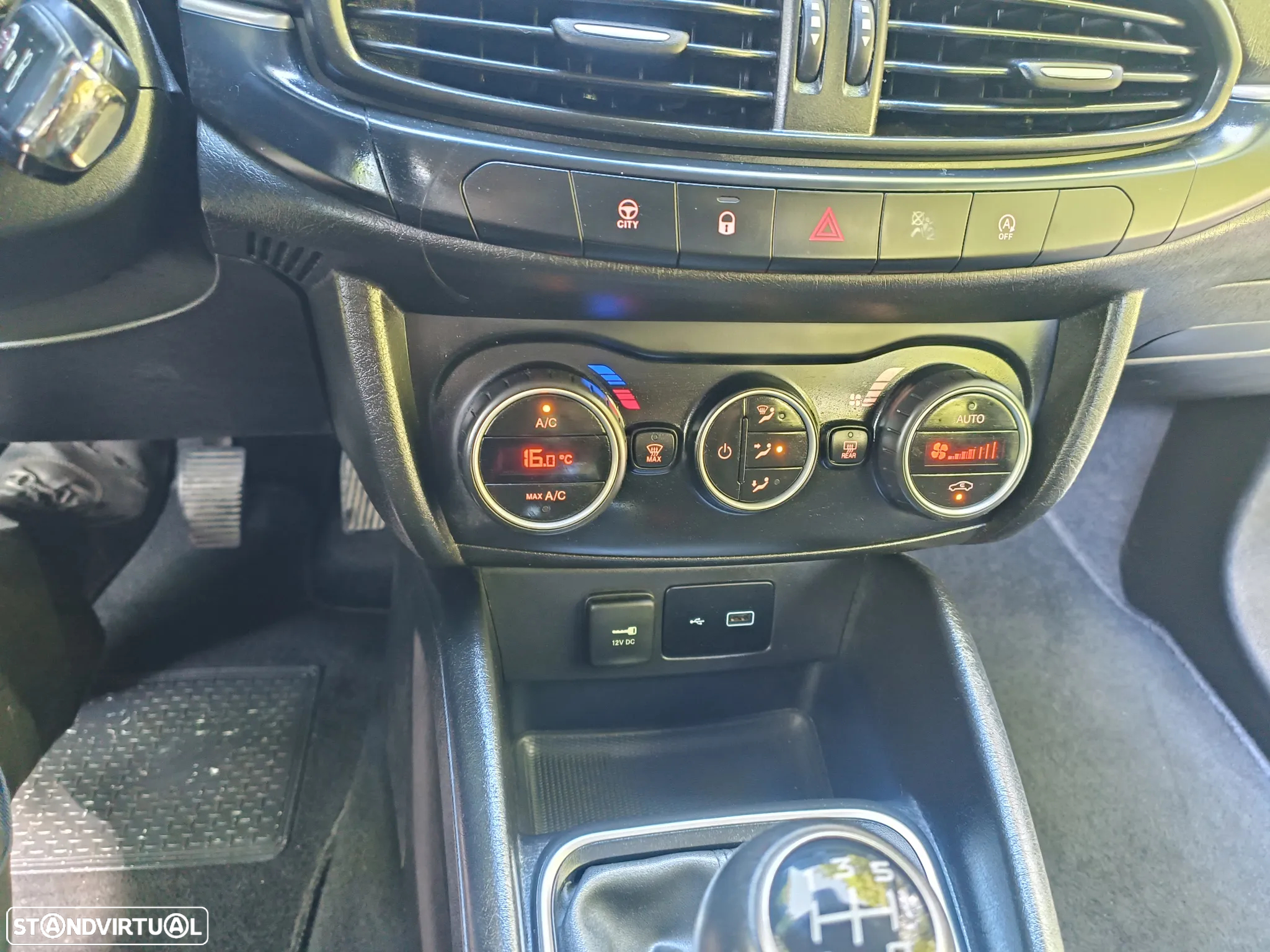 Fiat Tipo 1.3 M-Jet Lounge Tech - 26