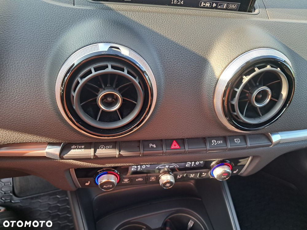 Audi A3 Limousine 2.0 TDI S line Sportpaket - 22