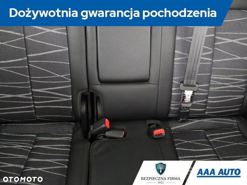 Kia Venga - 12