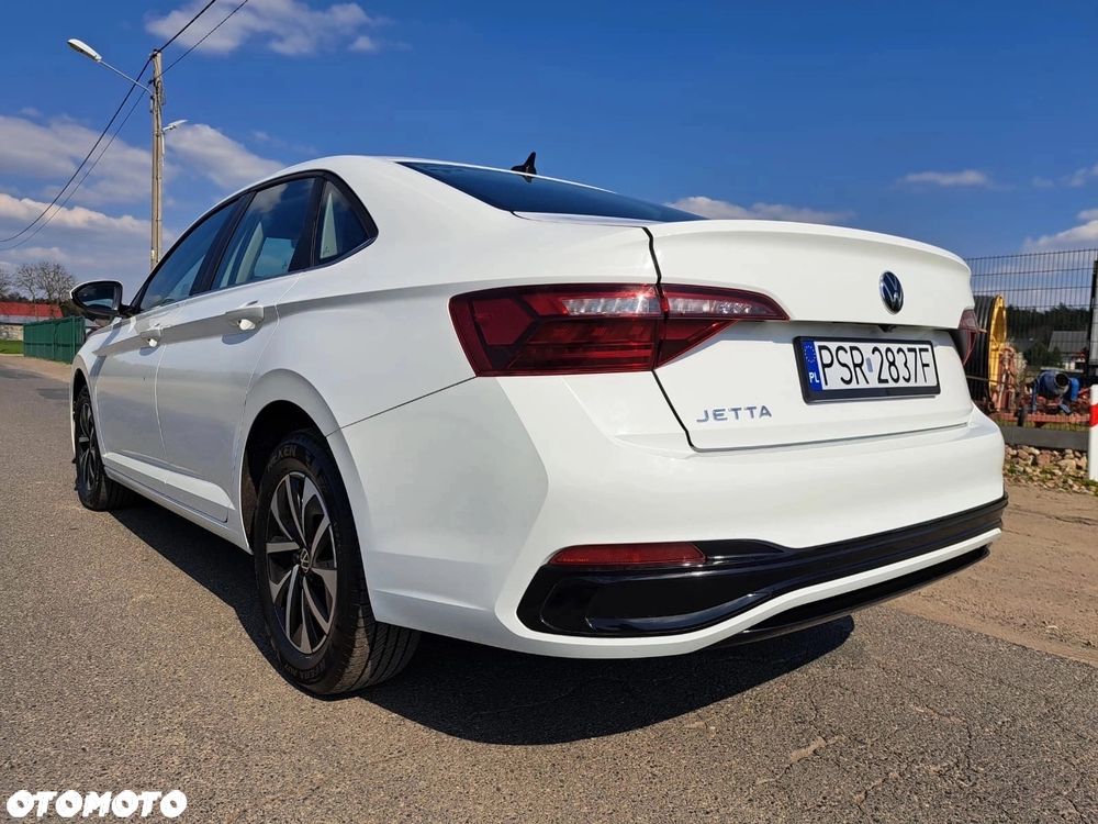 Volkswagen Jetta - 13