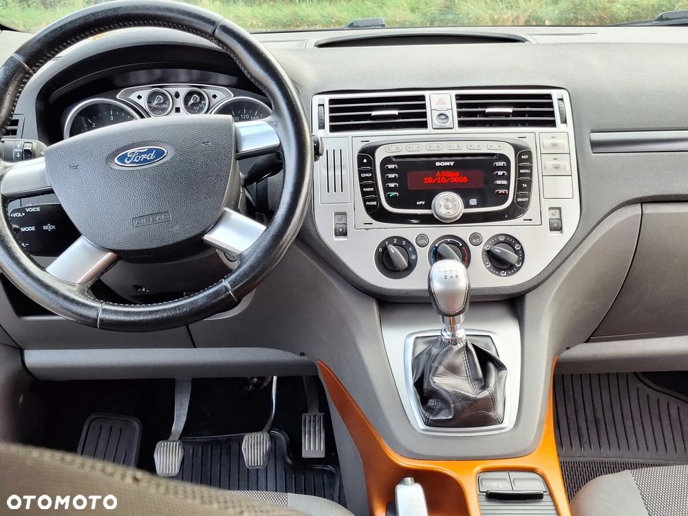 Ford Kuga - 21