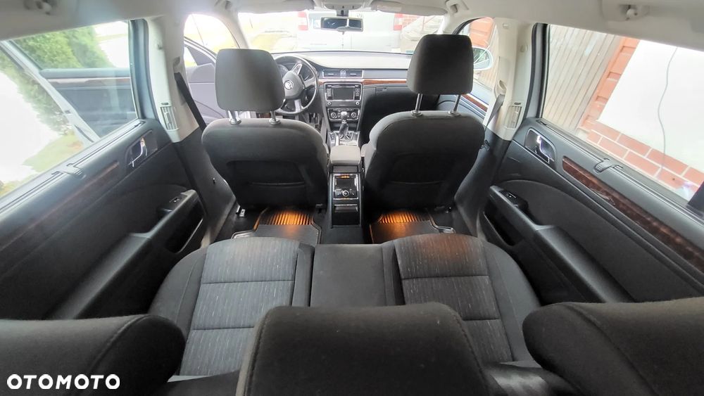 Skoda Superb 2.0 TDI Ambition - 13