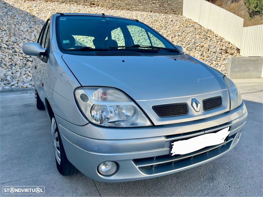 Renault Mégane Scénic 1.4 16V RT - 10