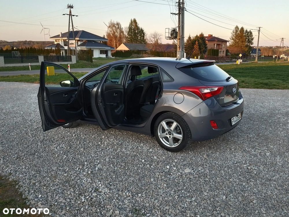 Hyundai i30 blue 1.4 Classic Navigation - 30