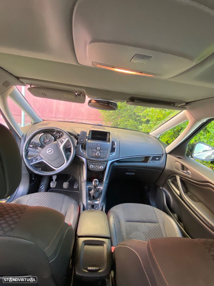 Opel Zafira 1.6 CDTi Executive - 13