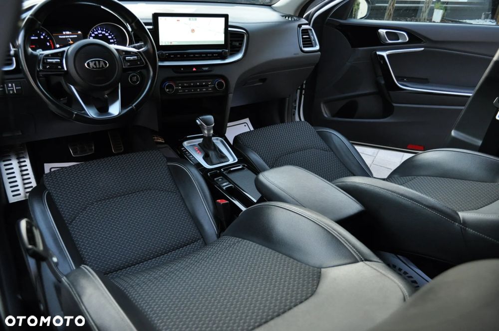 Kia XCeed 1.6 CRDi DCT7 PLATINUM EDITION - 33