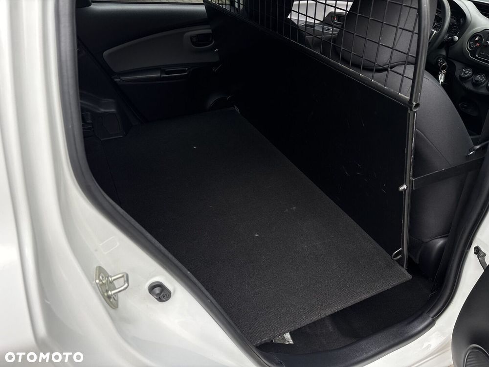 Toyota Yaris - 18