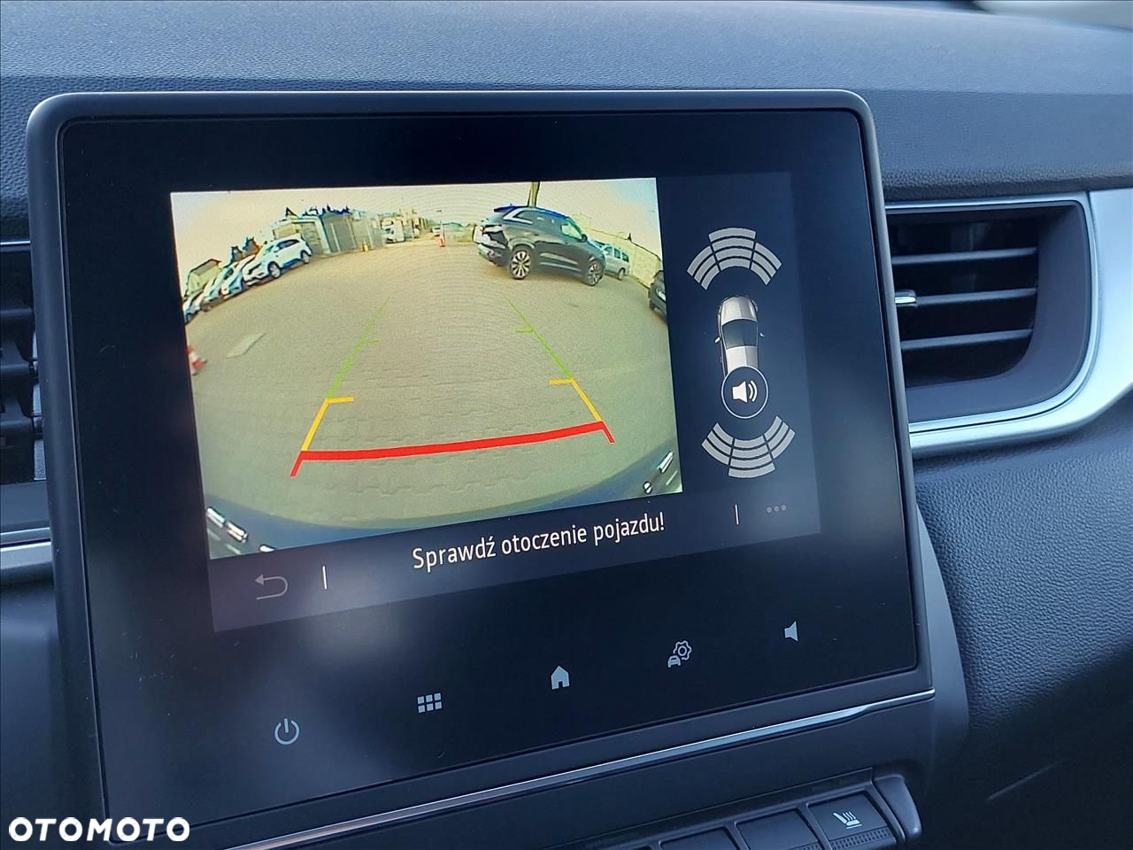 Renault Captur - 16