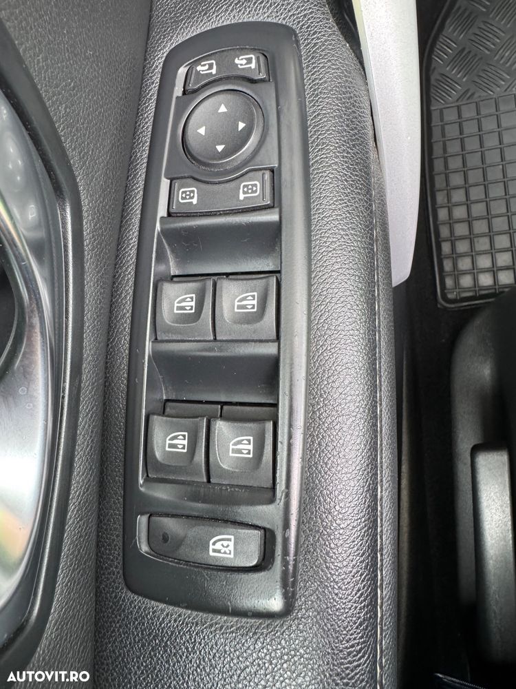 Renault Megane ENERGY dCi 110 Start & Stop Bose Edition - 10