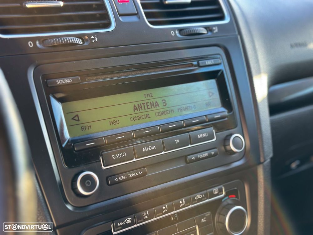 VW Golf 1.6 TDi Confortline - 20