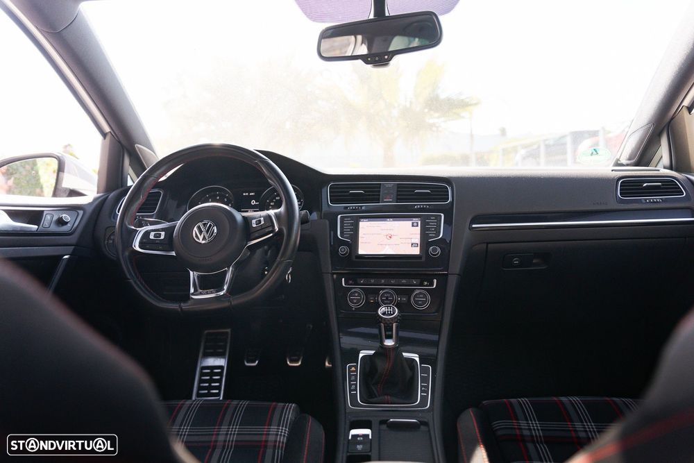 VW Golf 2.0 TSi GTi - 9