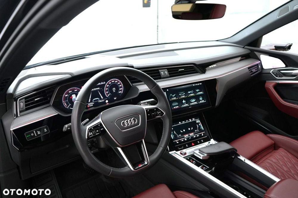 Audi e-tron Sportback - 15