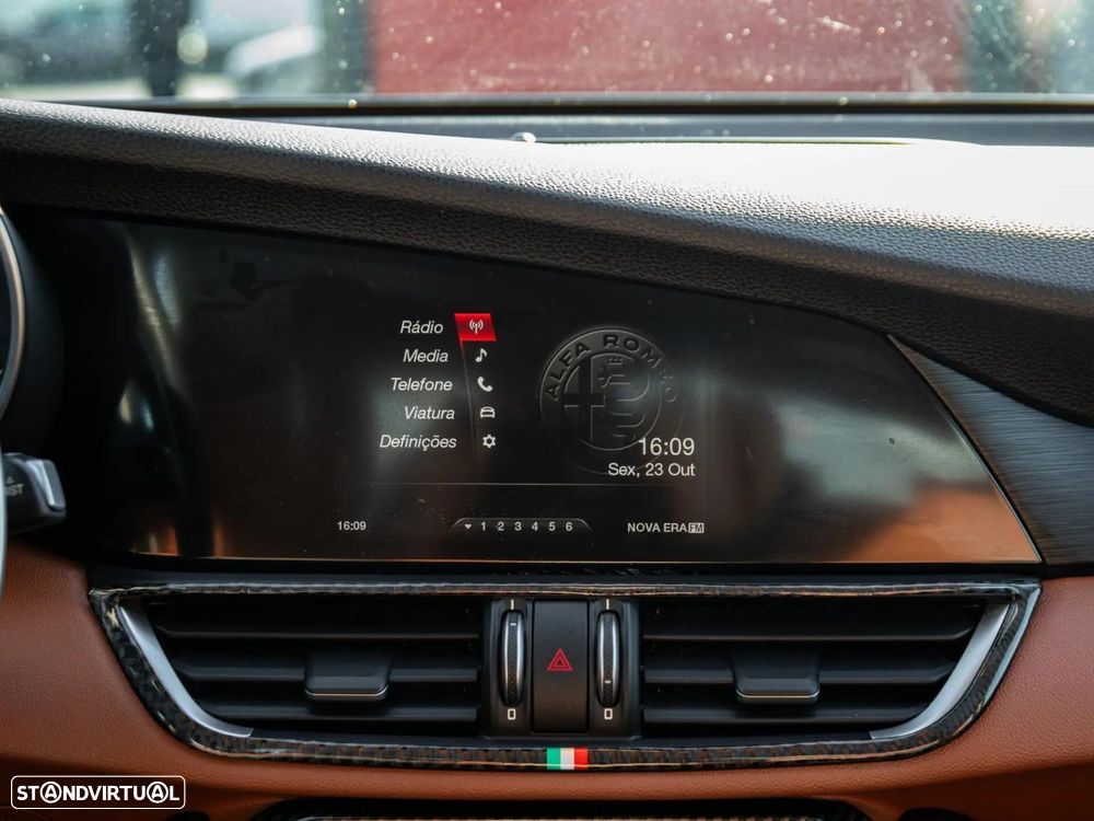 Alfa Romeo Giulia 2.2 D Super AT8 - 28