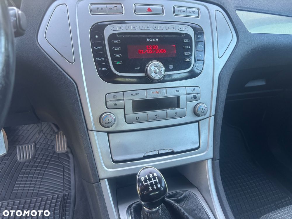 Ford Mondeo - 15