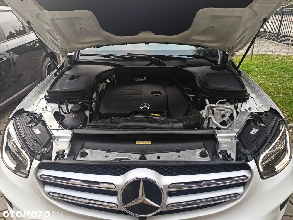 Mercedes-Benz GLC 300 4Matic 9G-TRONIC Exclusive - 25