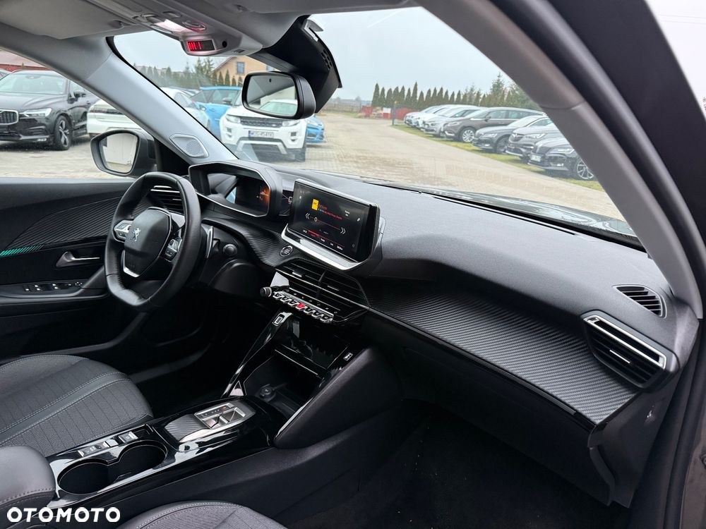 Peugeot 2008 1.2 PureTech Allure S&S EAT8 - 18