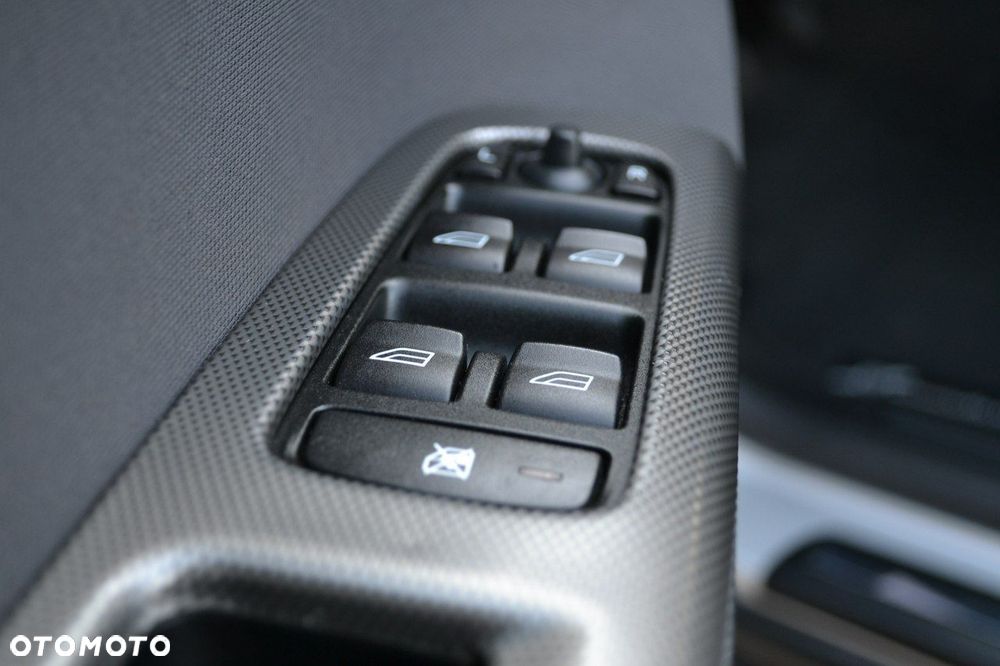 Volvo V50 1.8 Momentum - 20