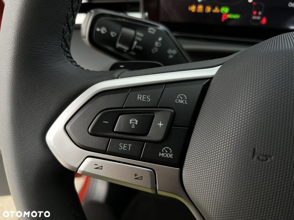 Volkswagen T-Roc - 22