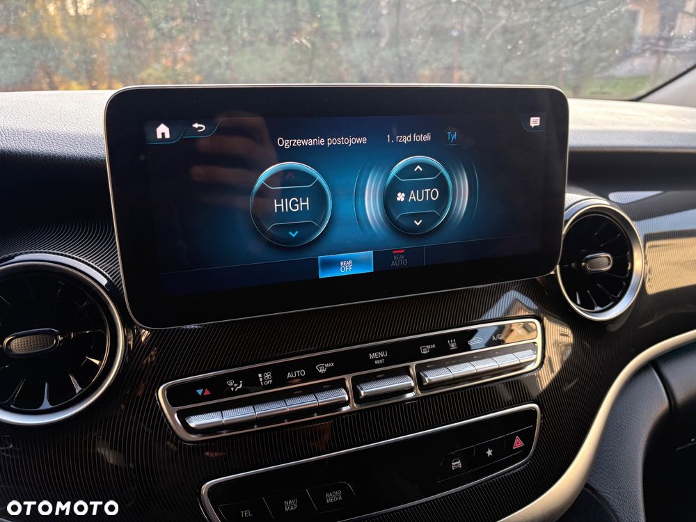 Mercedes-Benz Klasa V 300 d extralang 4Matic 9G-TRONIC Edition Edition 2023 - 36