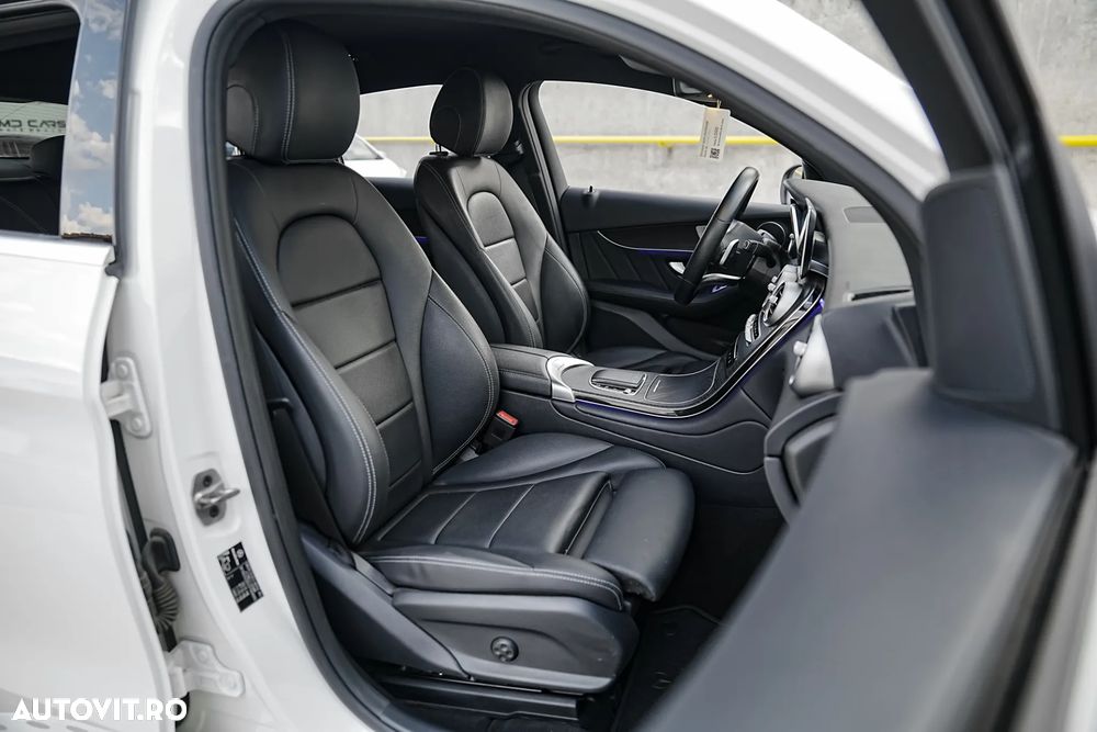 Mercedes-Benz GLC Coupe 300 e 4Matic 9G-TRONIC AMG Line Plus - 26