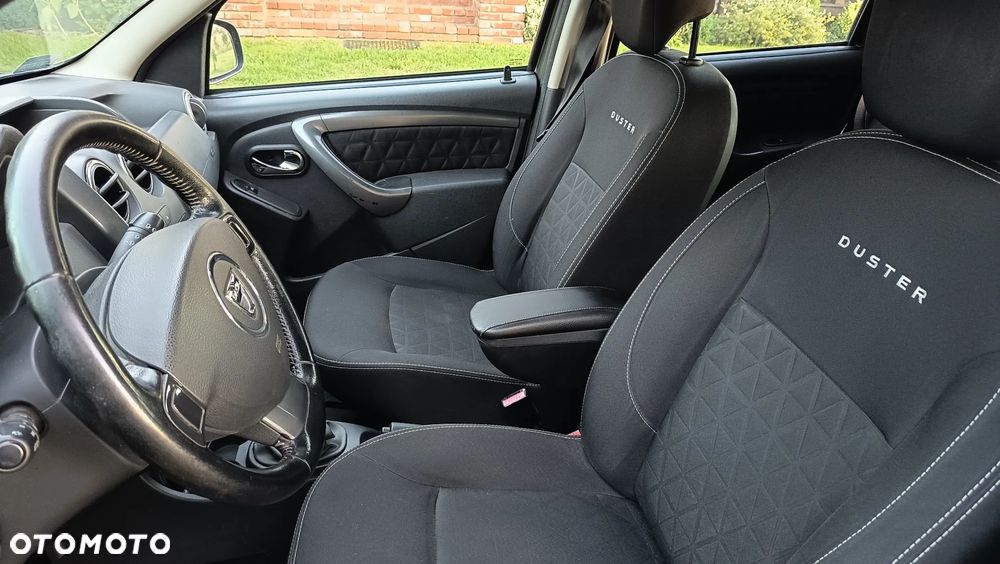 Dacia Duster 1.6 Laureate 4x4 - 9