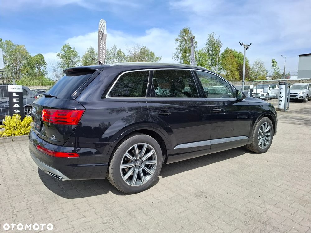Audi Q7 - 36