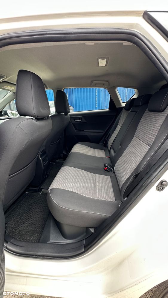 Toyota Auris - 10
