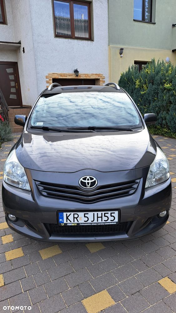 Toyota Verso - 1