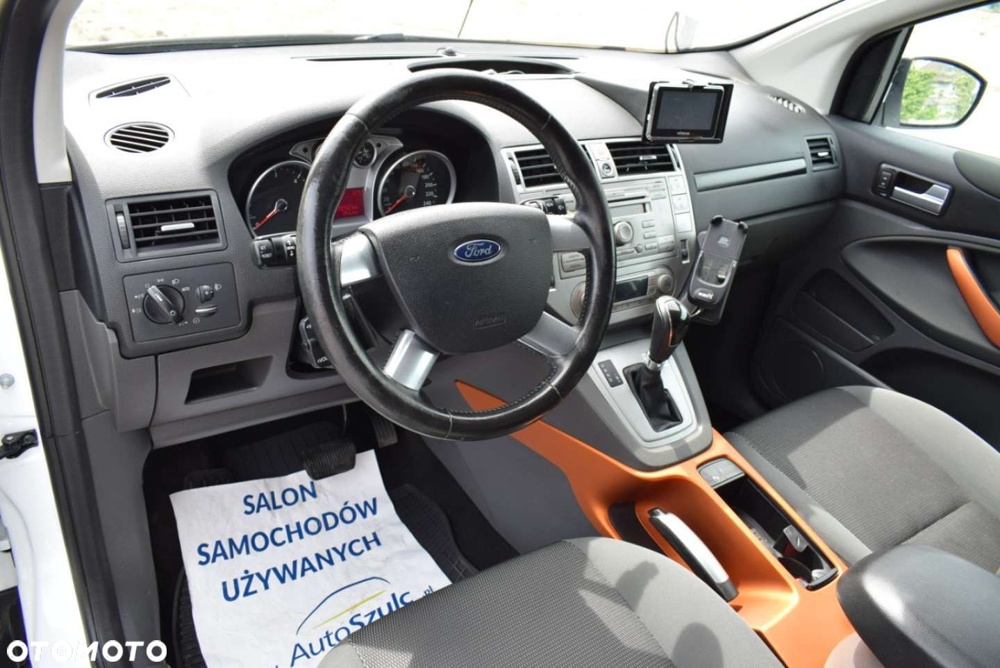 Ford Kuga - 16