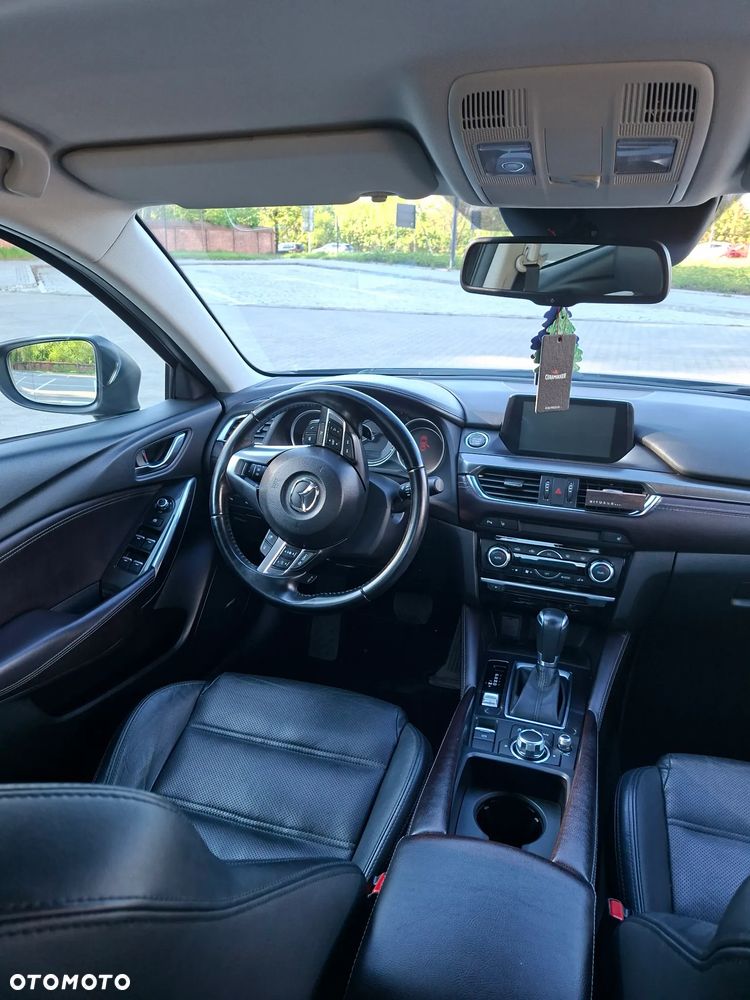 Mazda 6 - 12