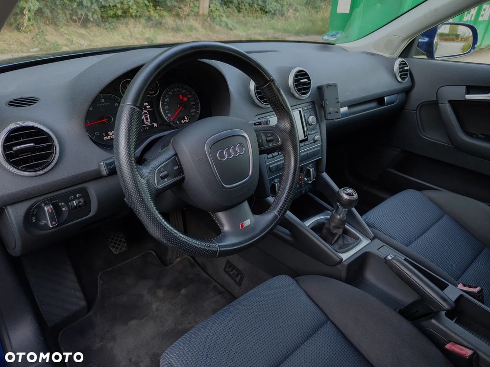 Audi A3 Sportback 2.0 TDI DPF S line Sportpaket - 22