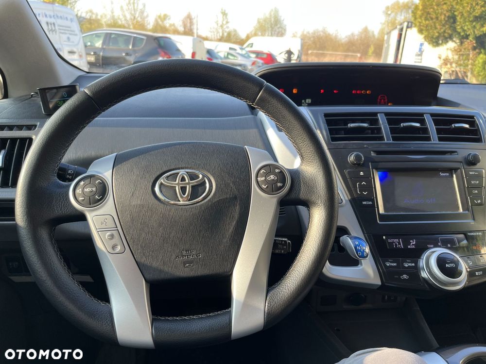 Toyota Prius+ (Hybrid) Comfort - 17