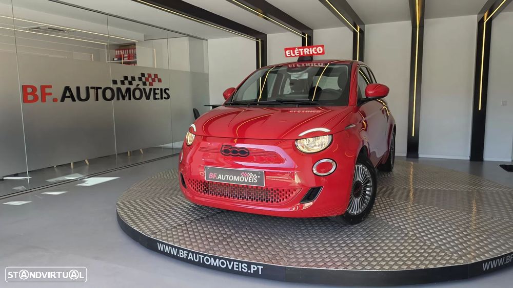 Fiat 500e RED — fotografia 24