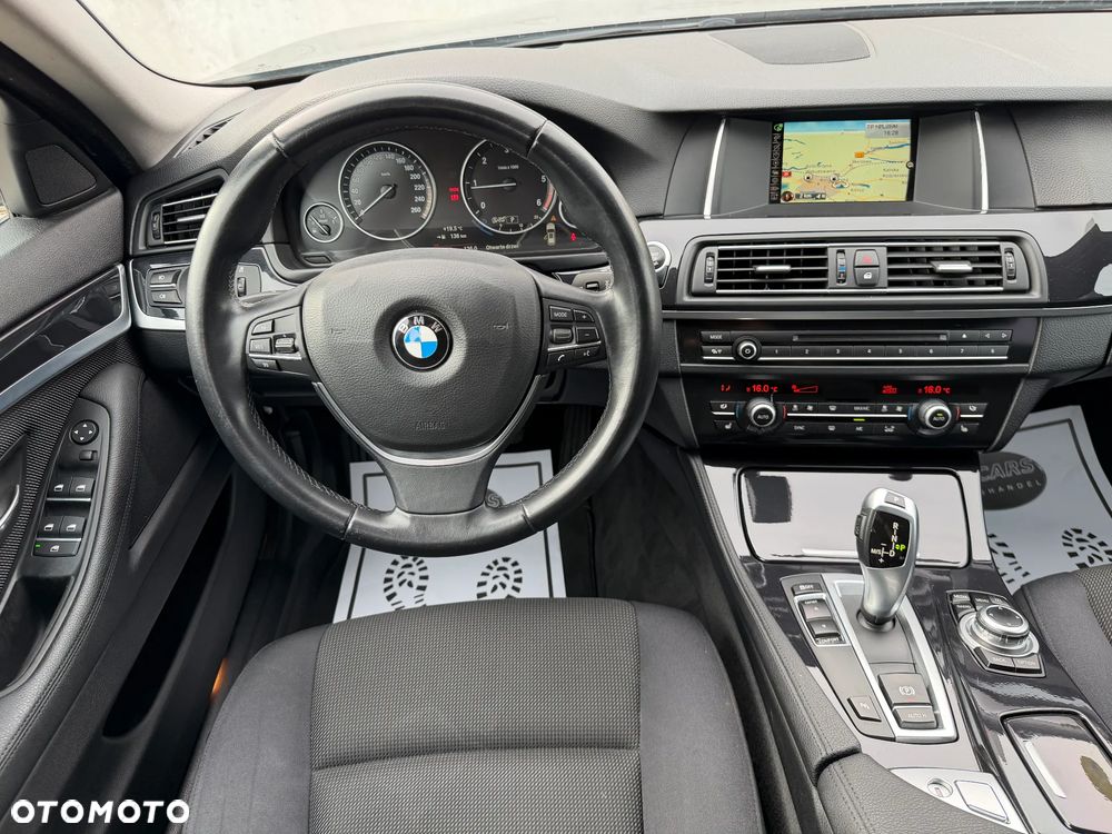 BMW Seria 5 520d Luxury Line - 8