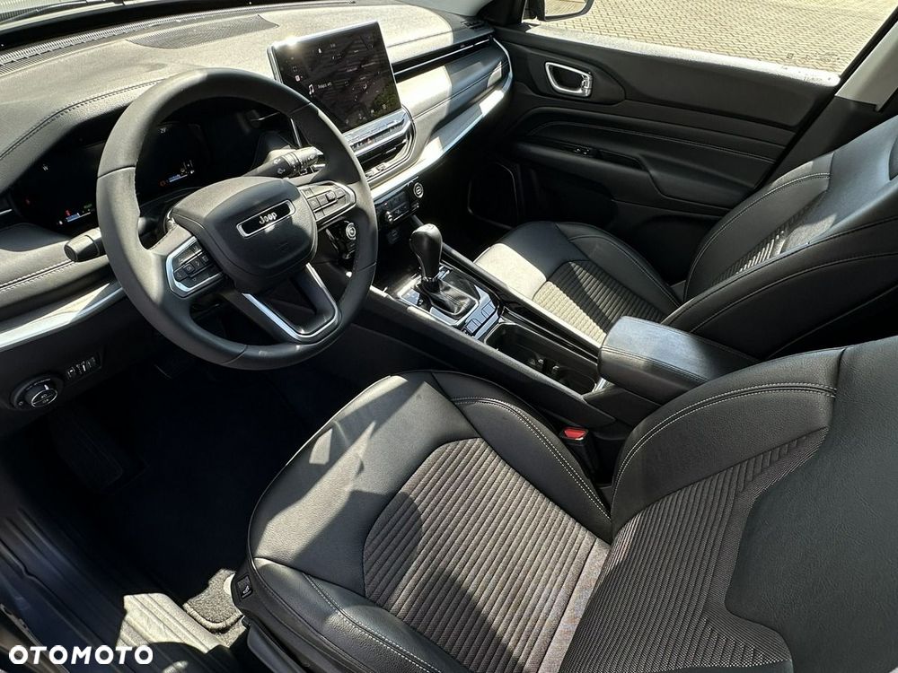 Jeep Compass - 16