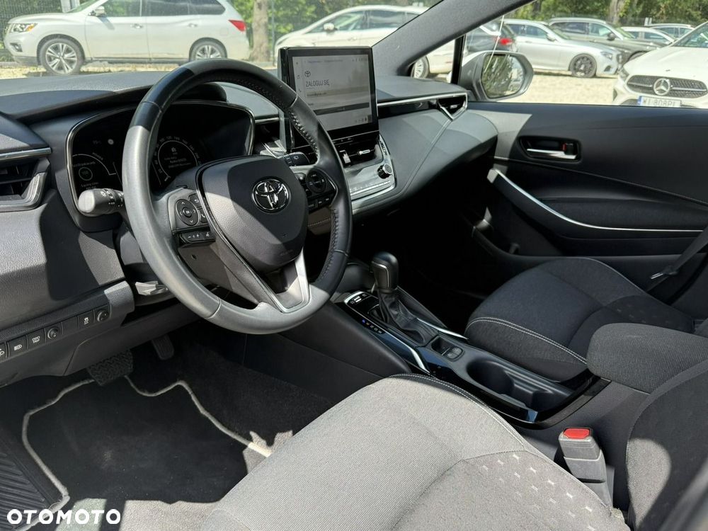 Toyota Corolla - 11