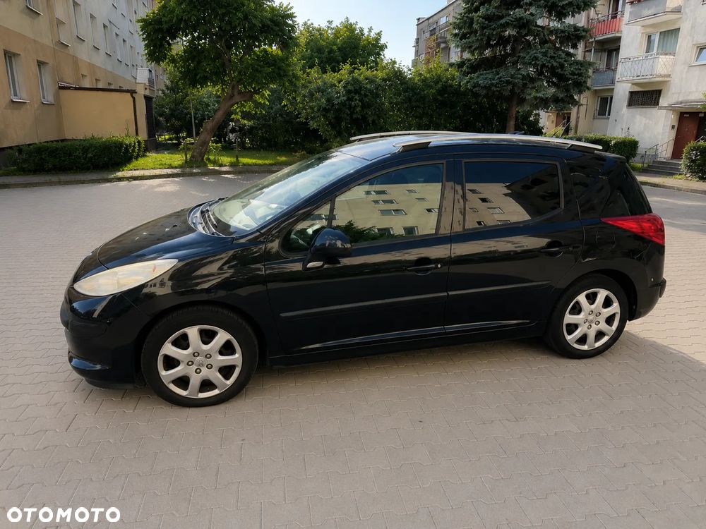 Peugeot 207 1.4 - 5