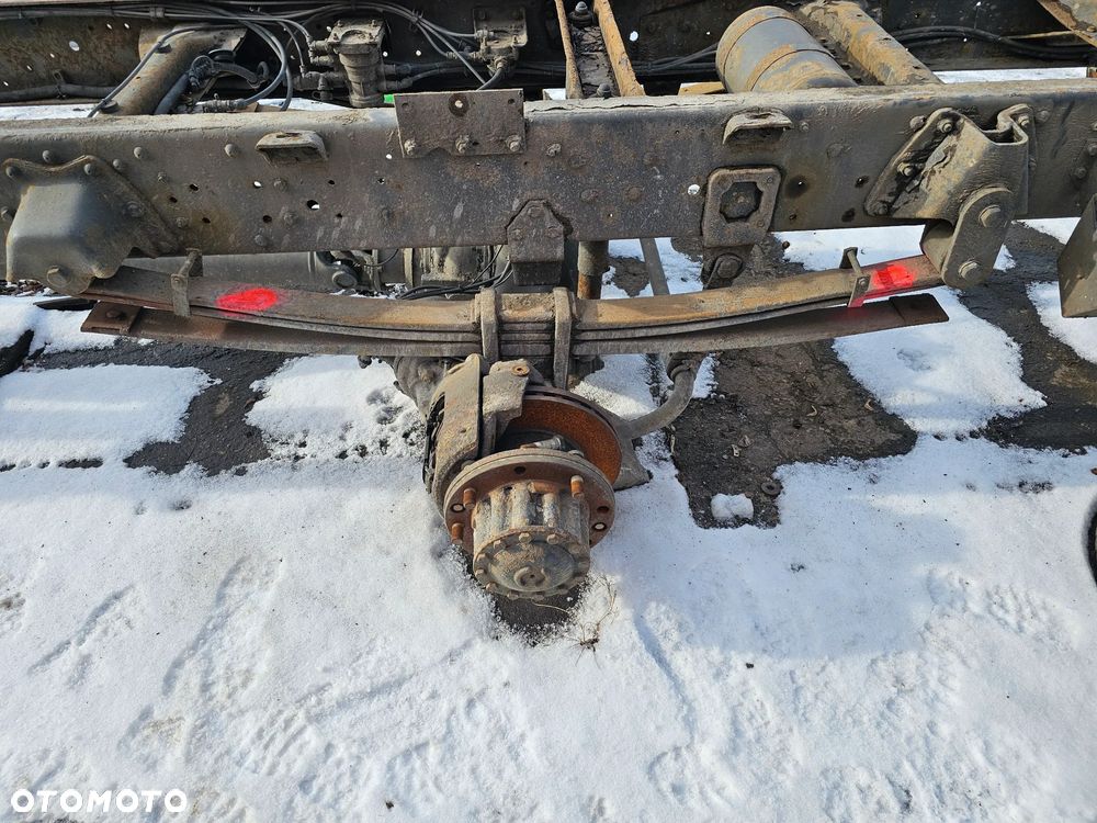 RESOR TYLNY TYŁ LEWY PRAWY 3 PIÓRA 8 cm 166 cm IVECO EUROCARGO FELGI 19,5'' - 1